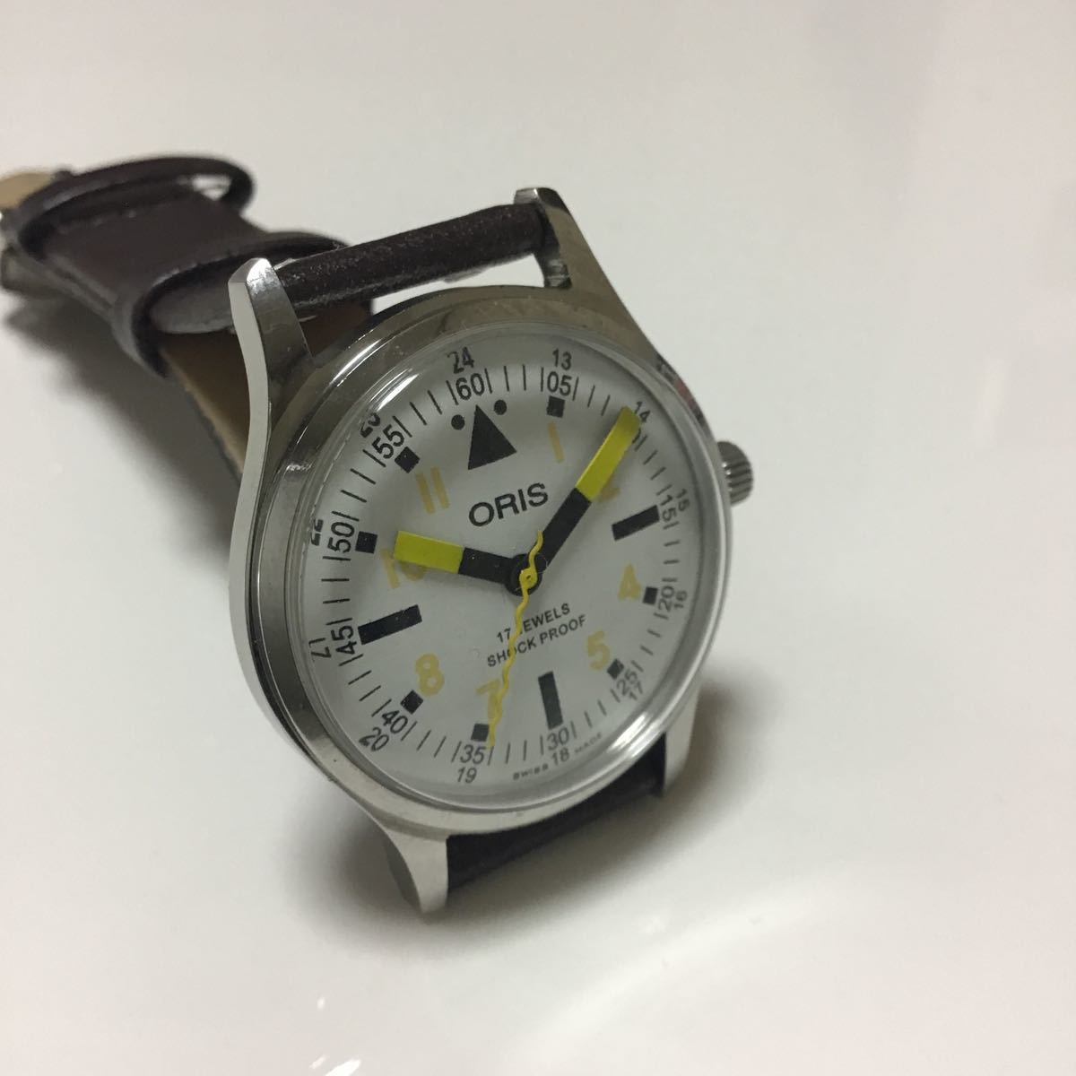 ORIS Vintage Swiss Watch オリス ヴィンテージ 手巻き　腕時計　白文字盤③_画像2