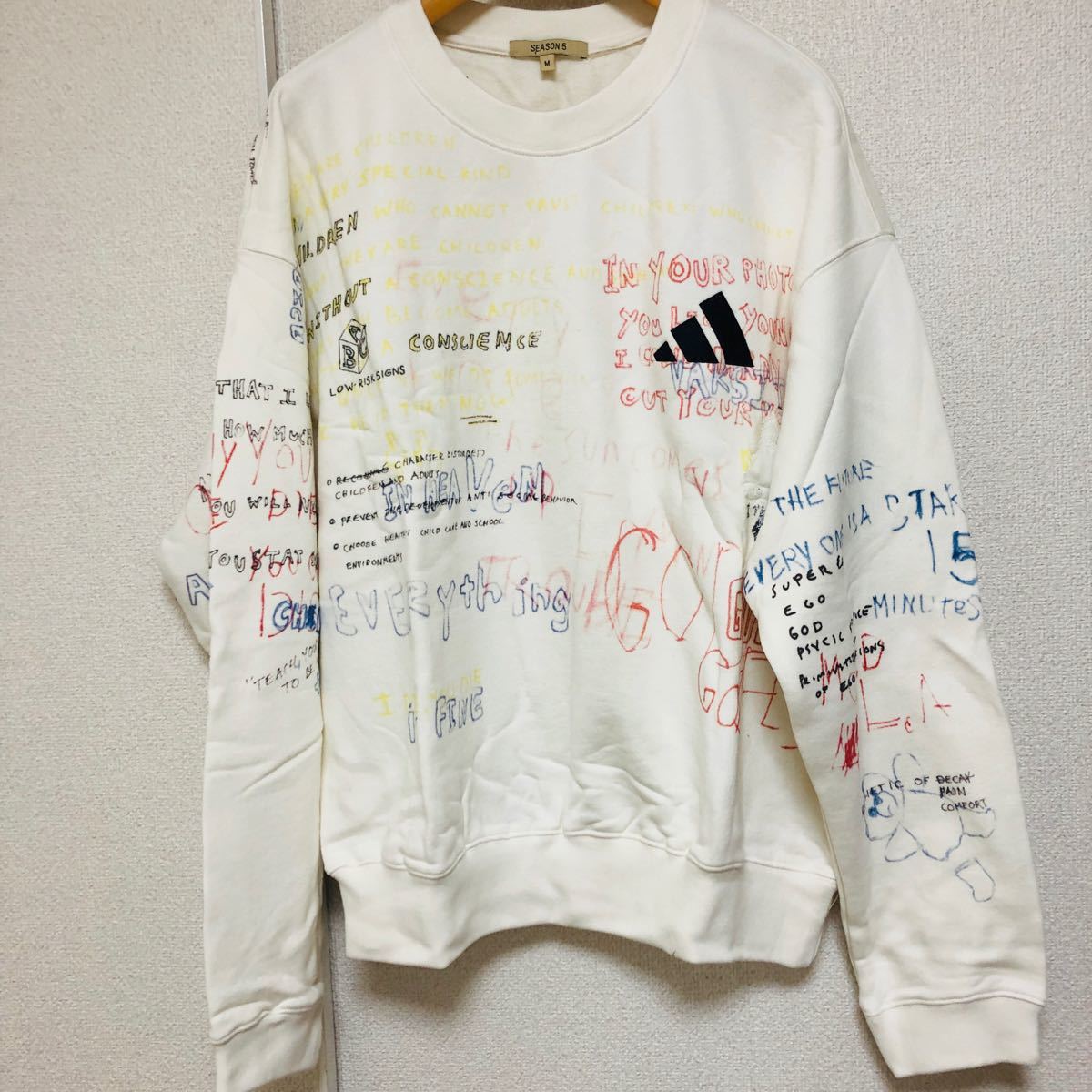 2022年最新版☆高級感溢れる yeezy 落書きスウェット 本物 cherry購入