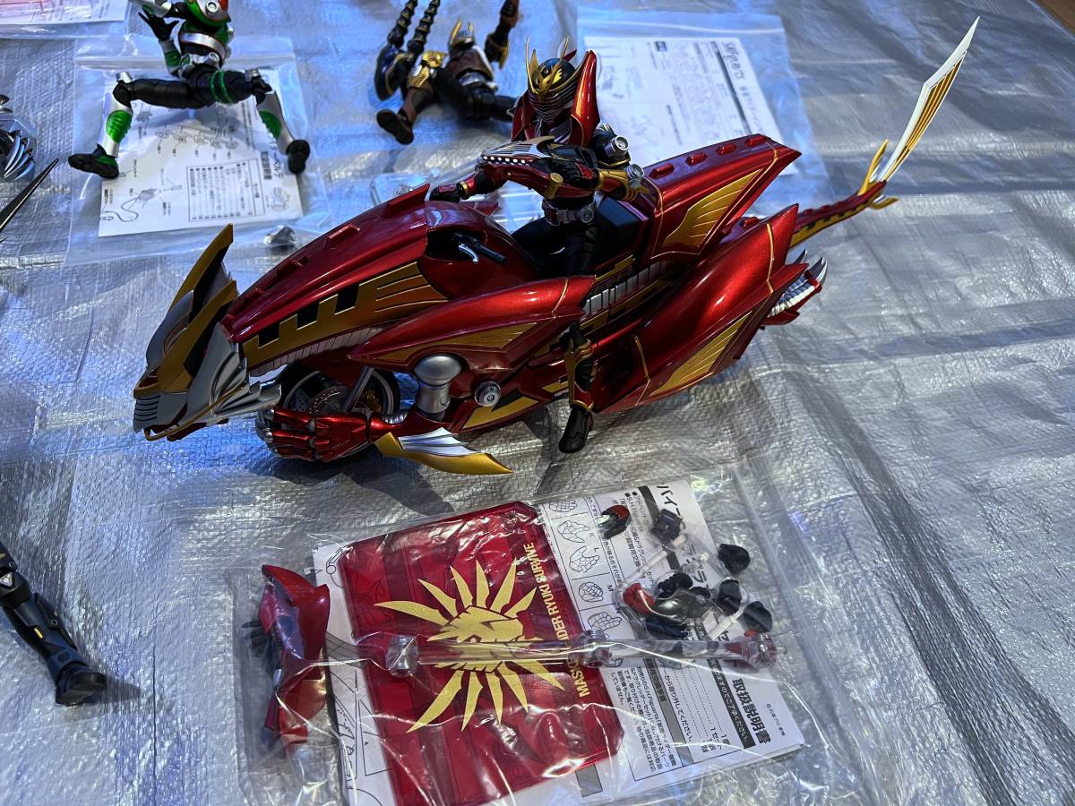S.H.Figuarts 仮面ライダー龍騎 ほぼ全ライダーセット ナイト S.H.Figuarts 仮面ライダー龍騎 ほぼ全ライダーセット ナイト
