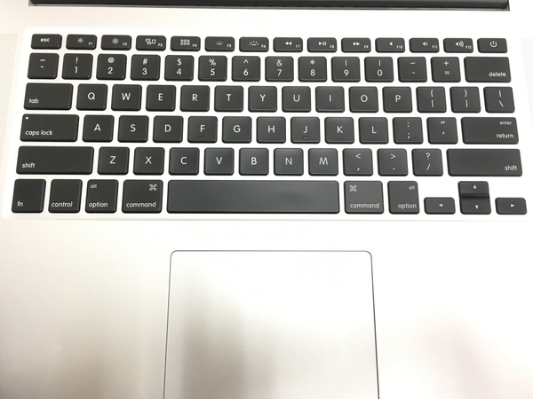 Apple MacBook Pro Retina 15インチ Mid 2015 ノート PC i7-4770HQ 2.20GHz 16GB SSD 256GB Catalina 中古 T6085607_画像6