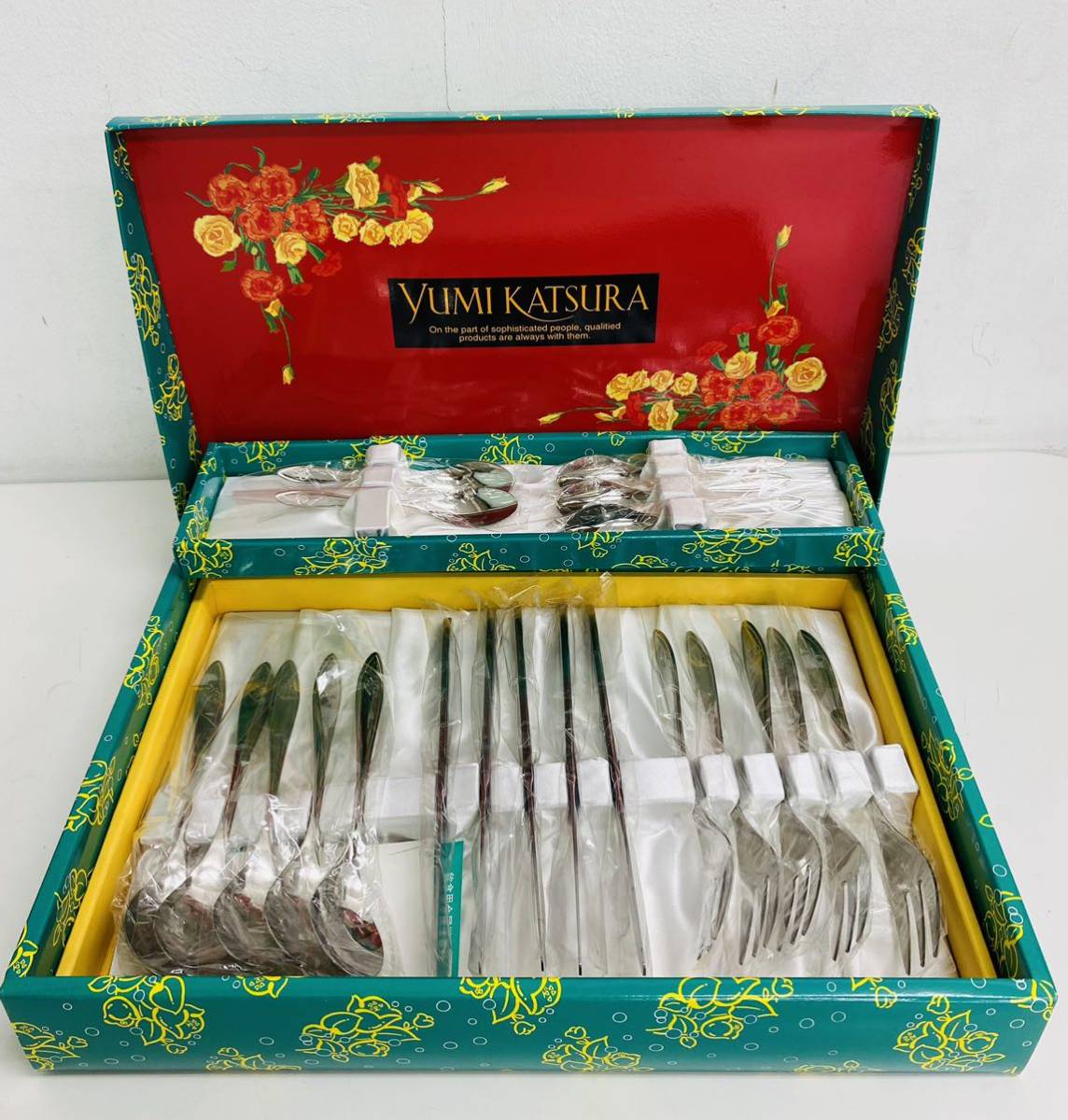 ヤフオク! - 未使用 美品 YUMI KATSURA カトラリーセット 桂... ヤフオク! - 未使用 美品 YUMI KATSURA カトラリーセット 桂...
