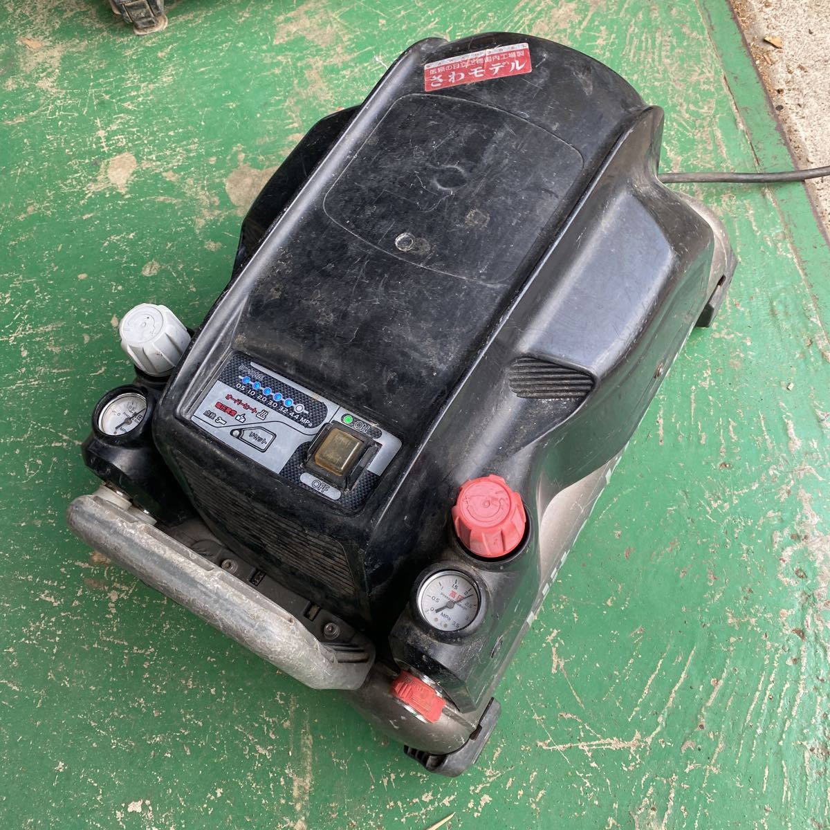日立工機 エアコンプレッサ EC1445H ジャンク #2 日立工機 エアコンプレッサ EC1445H ジャンク #2