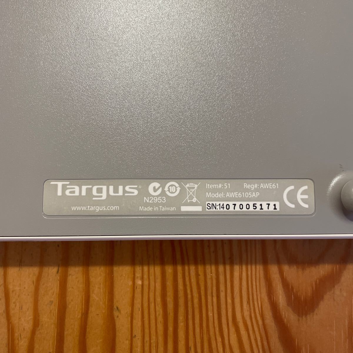 【中古品】Targus（ターガス） ノートPCクーラー ノートPC冷却マット ホワイト (AWE6105AP)