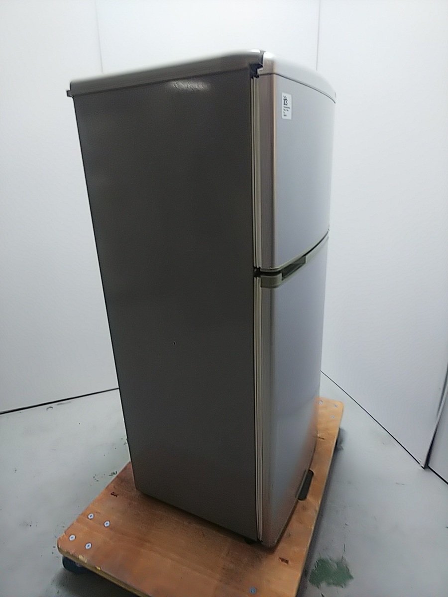 1円～冷蔵庫 SANYO SR-111P (SB)-1 ノンフロン直冷式冷凍冷蔵庫 ☆領収書発行可能☆_画像2