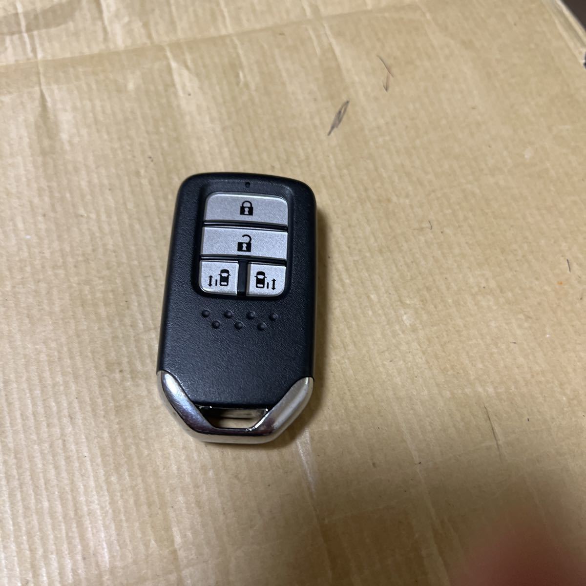 ホンダ 純正品 オデッセイ ステップワゴン 4ボタン 72147-T6A ホンダ 純正品 オデッセイ ステップワゴン 4ボタン 72147-T6A