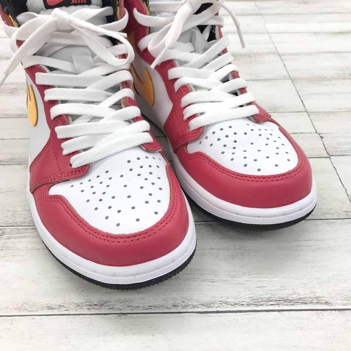 ∀ 美品 NIKE AIR JORDAN 1 RETRO HIGH OG 555088-603 エア ジョーダン レトロ ハイ LIGHT FUSION RED ライトフュージョン レッド US8.5_画像2