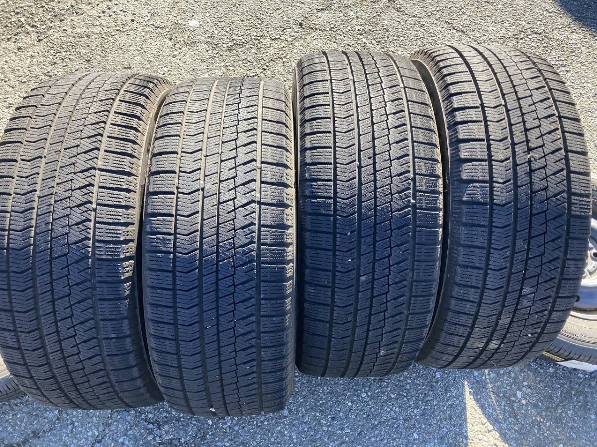 ブリヂストン VRX2 235/50R18 97Q 4本セット 1台分 【送料無料】 中古スタッドレスタイヤ BRIDGESTONE ブリザック 残溝6～7分山_画像1