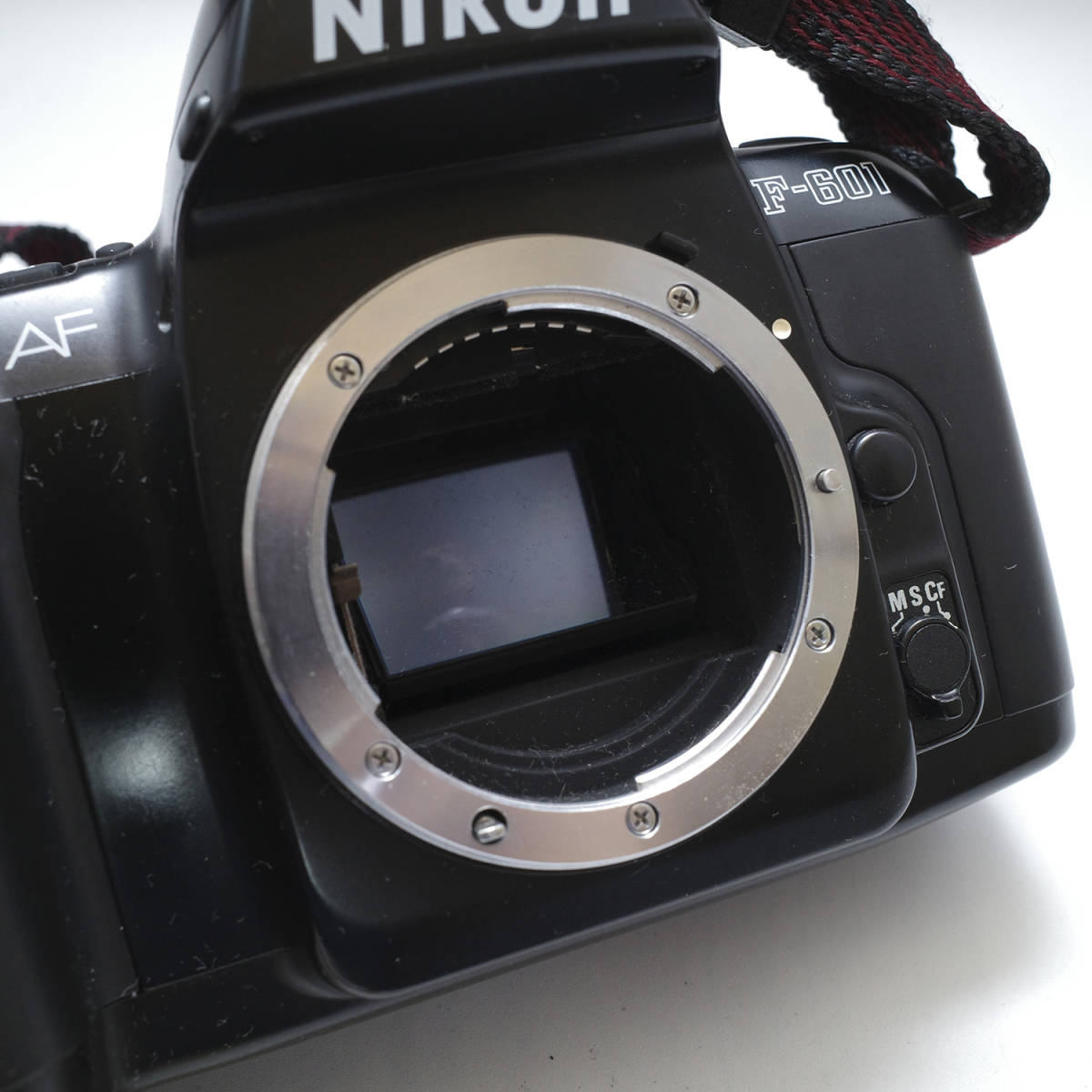 refle【ジャンク】 Nikon　F-601 AF ボディ 本体のみ ニコン フィルムカメラ 一眼レフカメラ ジャンク 部品取り レンズなし［①］_画像5
