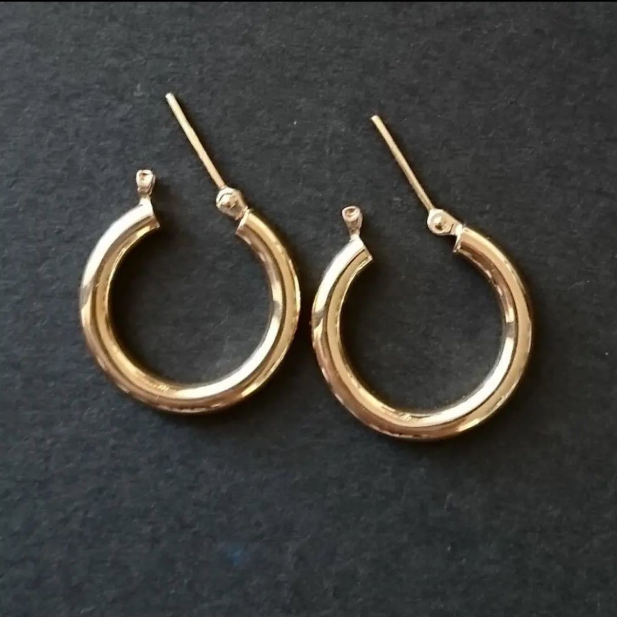 新品 k18 フープピアス 3×20mm 【18金 刻印入り】日本製 ボリューム