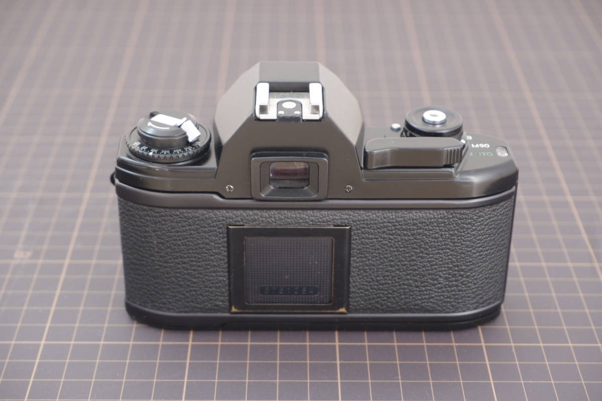 Nikon EM + NIKON LENS SERIES E 35mm f2.5_画像2