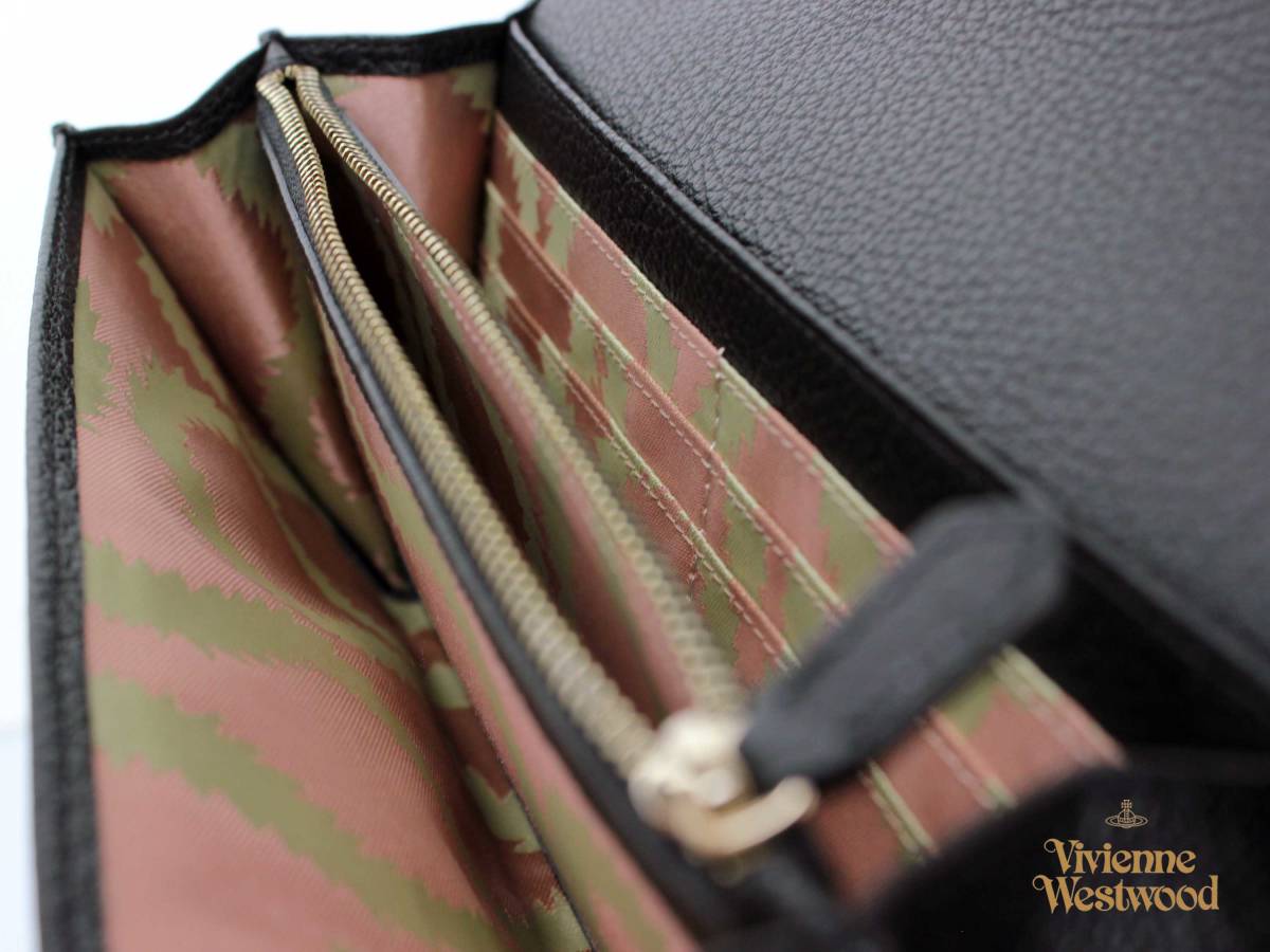 新品●ヴィヴィアン・ウエストウッド 61600円 柔らかなカーフレザーのボディーに大きなＯＲＢを配したインパクトのあるかぶせ長財布。_画像5