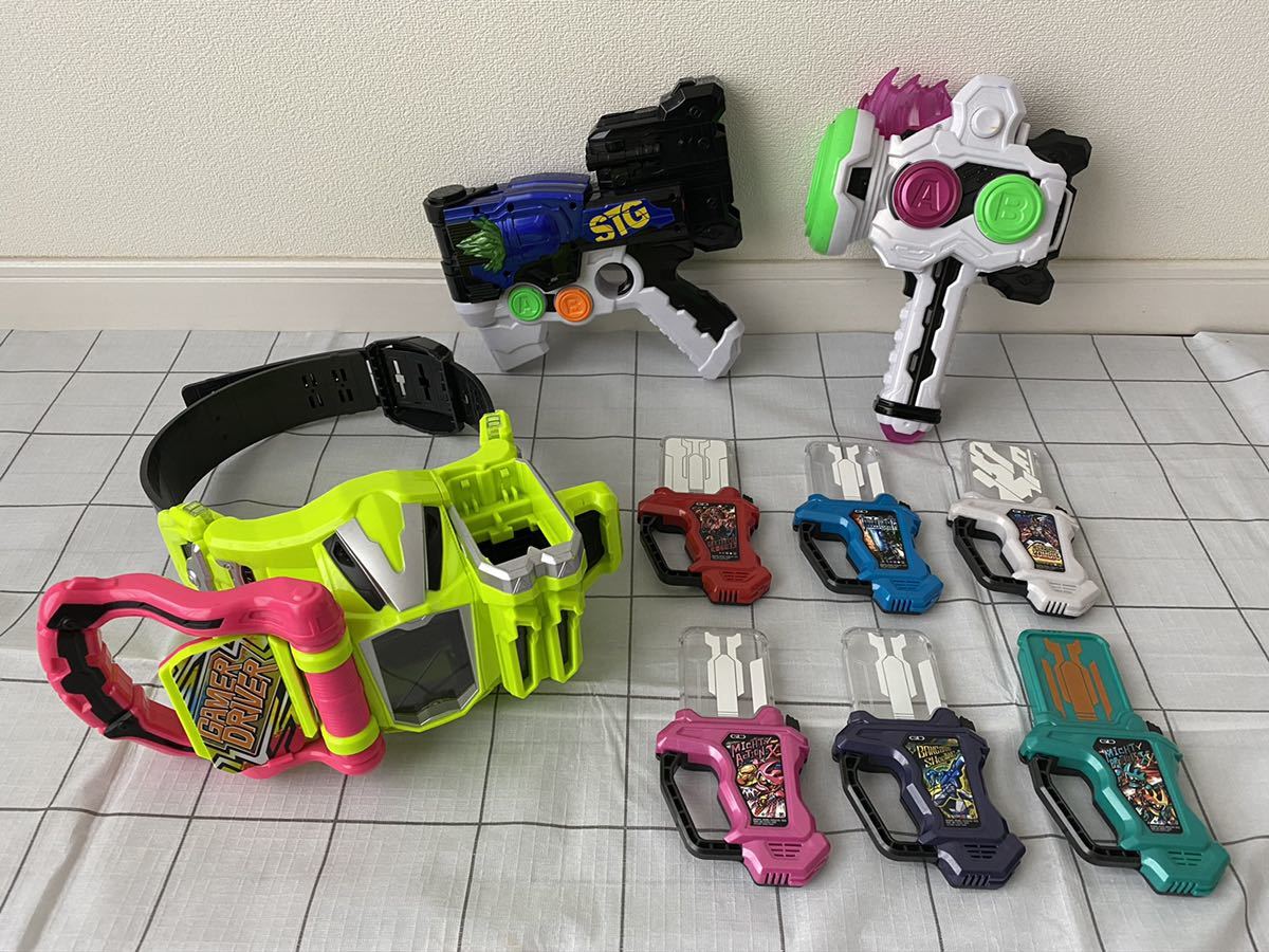 仮面ライダー エグゼイド おもちゃセット / ベルト ドライバー 仮面ライダー エグゼイド おもちゃセット / ベルト ドライバー