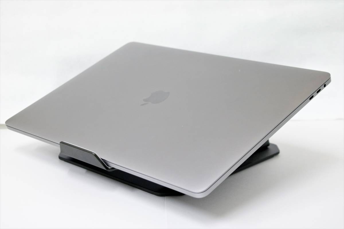 Apple MacBook Pro 15インチ 2016 Core i7 2.6GHz メモリ16GB 【SSD512GB、変換器付き】Touch Bar搭載モデル_画像5