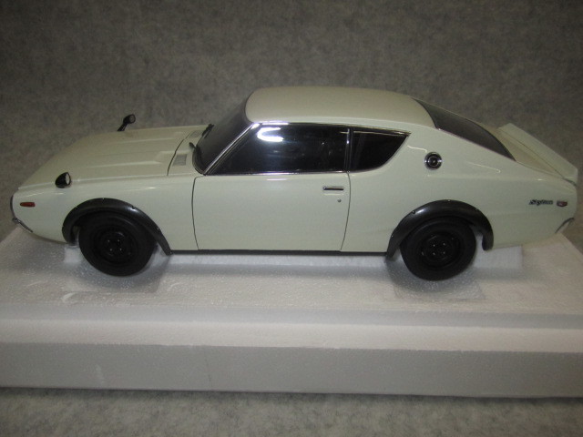 1/18　オートアート　ニッサン　スカイライン　2000GT-R　KPGC110　白_画像1