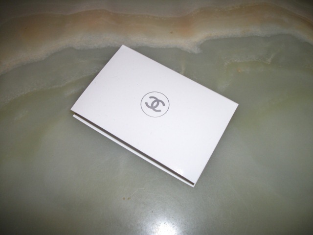  Chanel *ru Blanc compact lati Anne s10