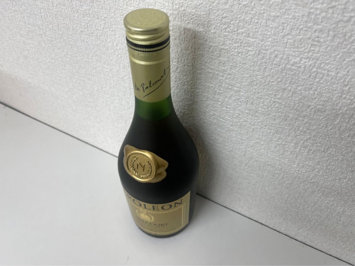 NAPOLEON ナポレオン DE VALCOURT ブランデー 特級 古酒 箱付き NAPOLEON ナポレオン DE VALCOURT ブランデー 特級 古酒 箱付き