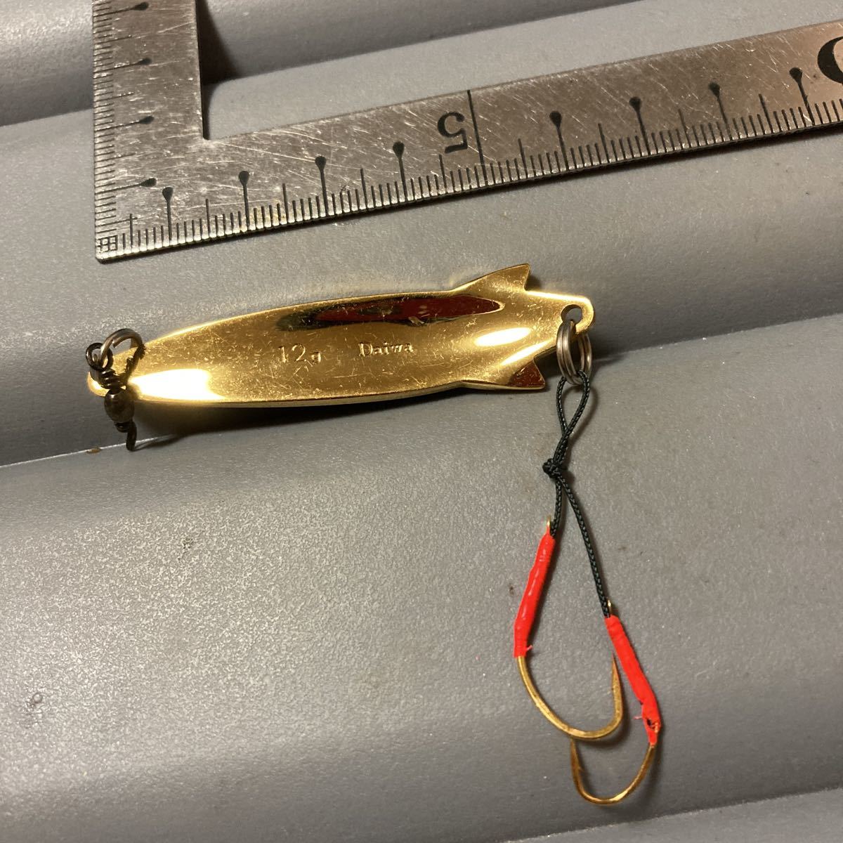 オールド ダイワ ハーレー スプーン 12g レーザーゴールドカラー 美品 即決_画像3
