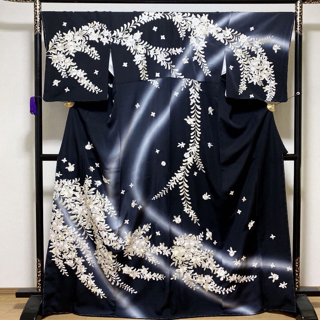 着物月花 総刺繍 ぼかし染 艶やかな花尽くしの訪問着 未使用品 丹後