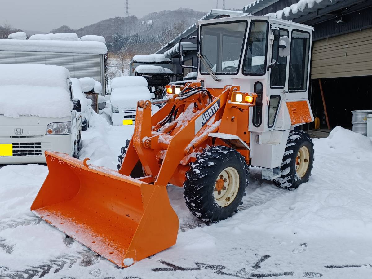 Yahoo!オークション - 【クボタ ホイールローダ】KUBOTA R350 Yahoo!オークション - 【クボタ ホイールローダ】KUBOTA R350