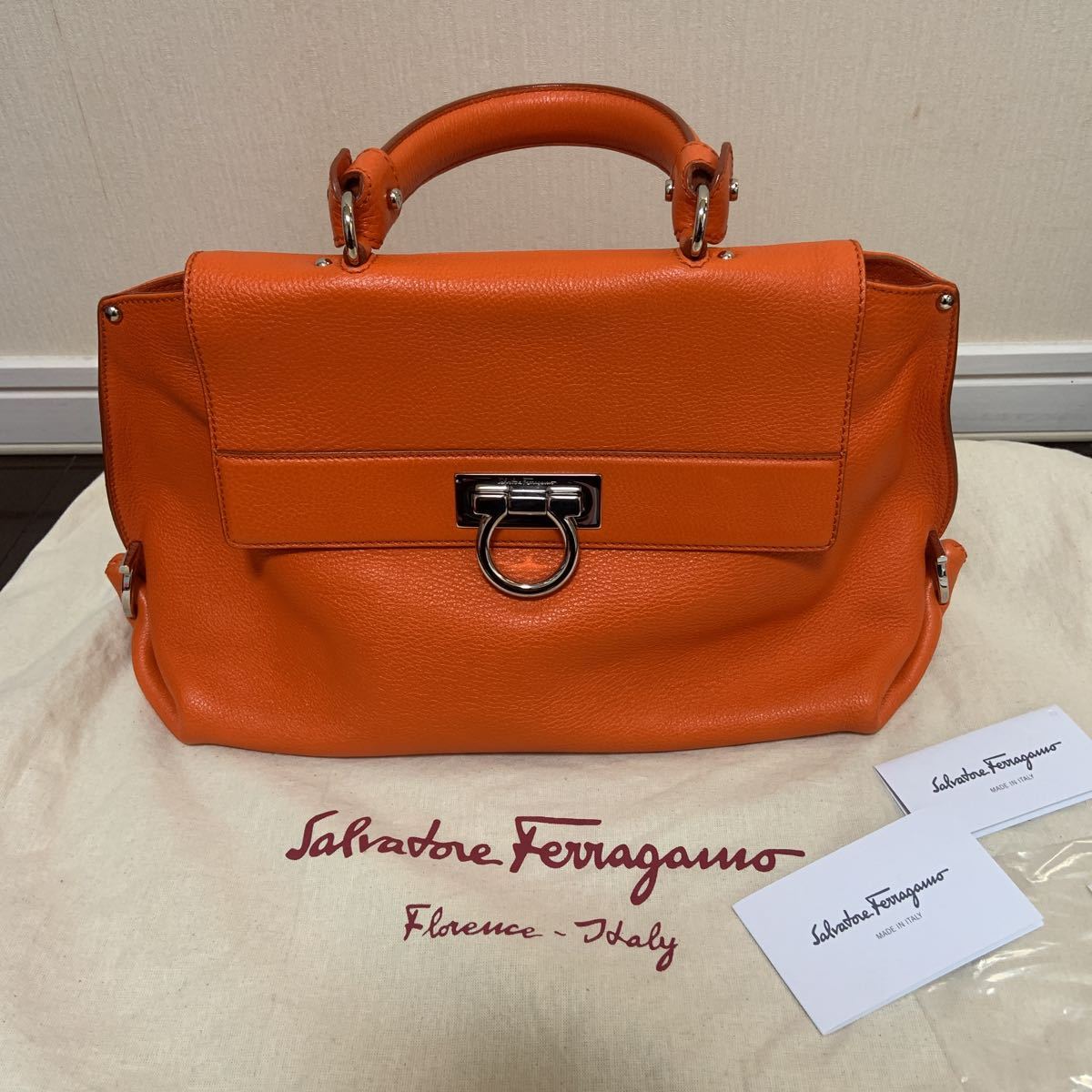 正規品】 サルバトーレフェラガモ ソフィア オレンジ バッグ 超美品 - かばん、バッグ - www.fonsti.org 正規品】 サルバトーレフェラガモ ソフィア オレンジ バッグ 超美品 - かばん、バッグ - www.fonsti.org