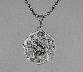  silver 925 silver. natural stone moonstone attaching en Boss Circle pendant 