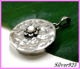  silver 925 silver. natural stone moonstone attaching en Boss Circle pendant 
