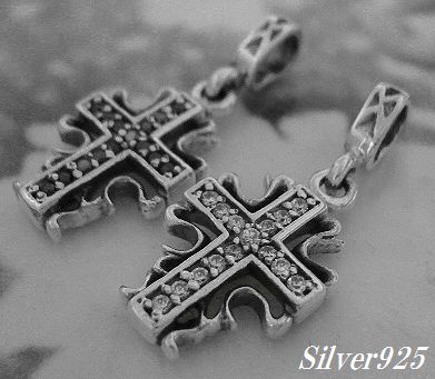シルバー925銀のジルコニア付クロス十字架ペア ペンダント2個set_画像1