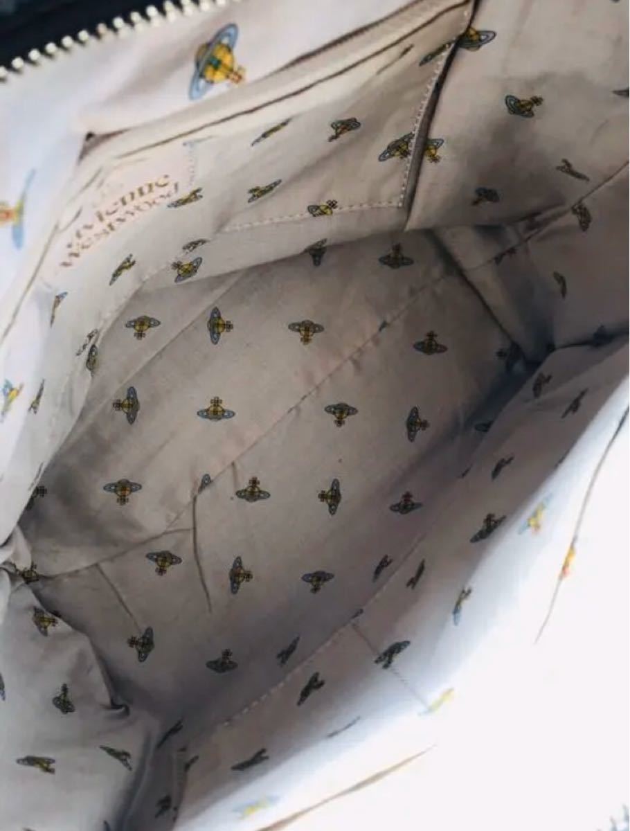【レアデザイン】　Vivienne Westwood　ヴィヴィアンウエストウッド　バッグ　ロゴ型押し　保存袋付き