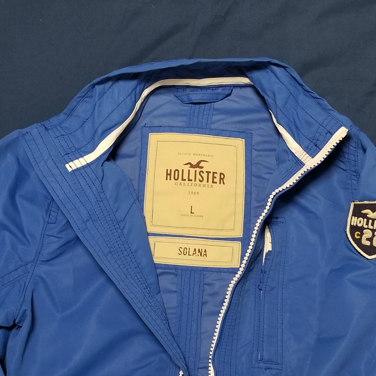 HOLLISTER　ナイロンジャケット　ホリスター