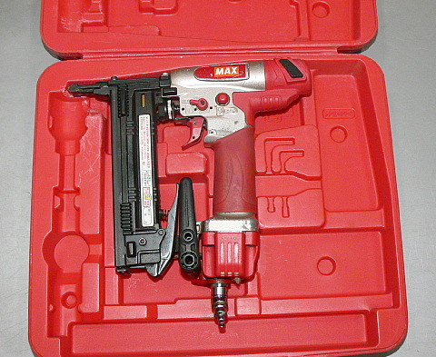 マックス 高圧フロアタッカ HA-38F2(D)4MAフロア 19㎜~38 マックス 高圧フロアタッカ HA-38F2(D)4MAフロア 19㎜~38
