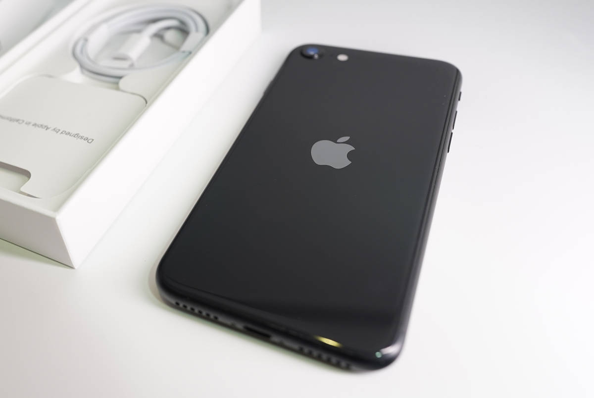 ジャンク】1円スタート!Apple iPhone SE 第2世代 (SE2) 黒 ブラック