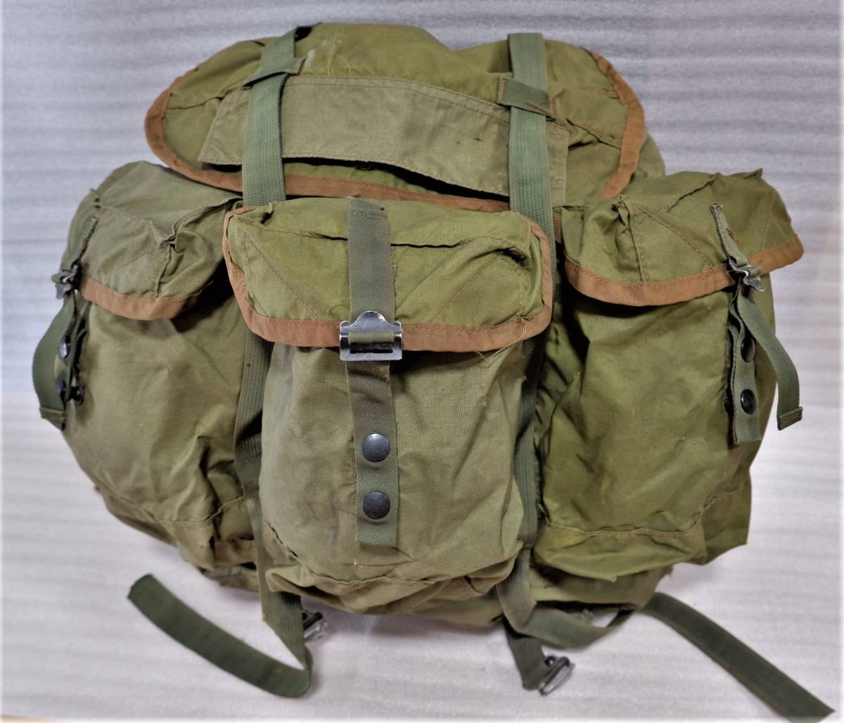人気アイテム Yahoo!オークション X ラックサック トロピカル アメリカ軍 - 個人装備