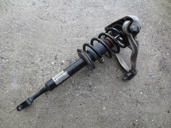 *2003 year Audi A4 8EALT right front shock *