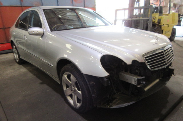 *2003 год Benz W211 E500 211070 левая задняя дверь компьютер *