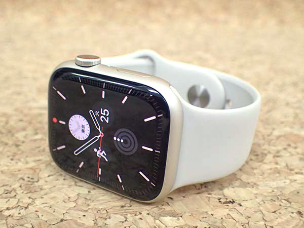 Apple Watch Series 7 GPS + Cellular 45mmスターライトアルミニウム 