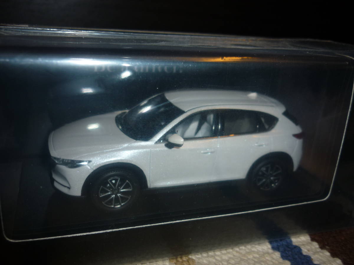 マツダ特注 1/43 CX-5 2017 スノーフレークホワイトパールマイカ(25D)