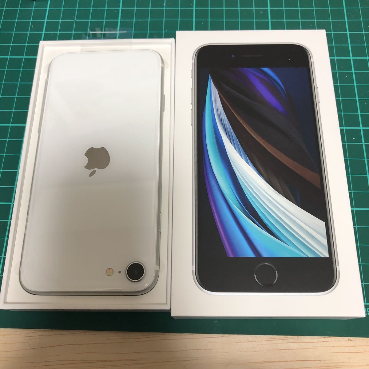 iPhoneSE 第2世代 iPhoneSE2 128GB 白 ホワイト SIMロック解除済 SIM iPhoneSE 第2世代 iPhoneSE2 128GB 白 ホワイト SIMロック解除済 SIM