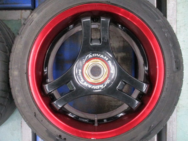 ヨコハマ スーパーアドバンレーシング 17x8J +35/9J +38 PCD114.3/5H