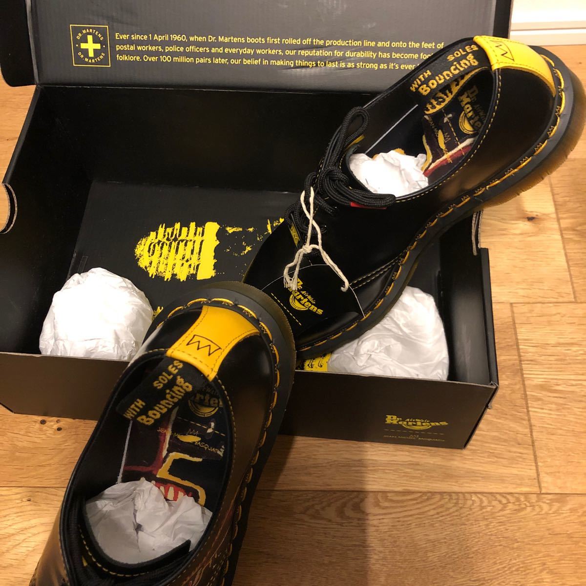 新品未使用Dr Martens ドクターマーチン×バスキアコラボ3ホール 新品未使用Dr Martens ドクターマーチン×バスキアコラボ3ホール