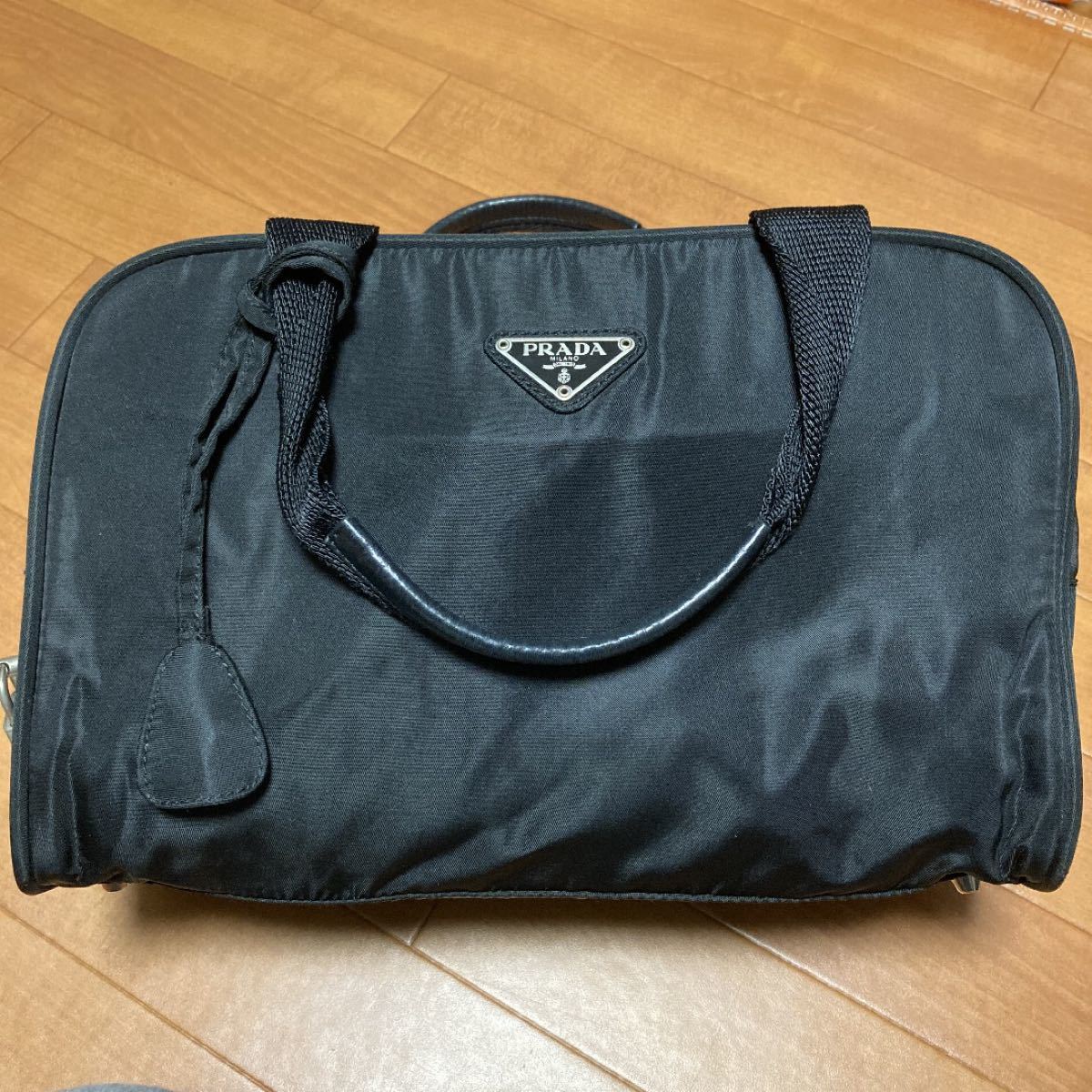 賜物 PRADA プラダ 黒ナイロン ミニボストンバッグ 鍵付き