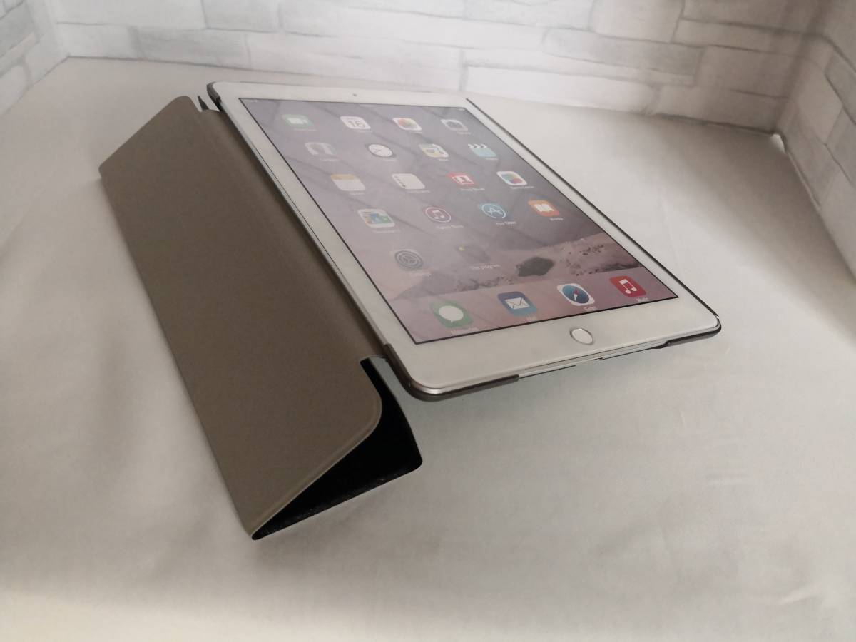 (アウトレット h-17) 薄型 軽量 iPad 第6世代/ 第5世代/ iPad Air/Air2 共用 ブラック レザー スマートケース スタンド機能付き_画像4