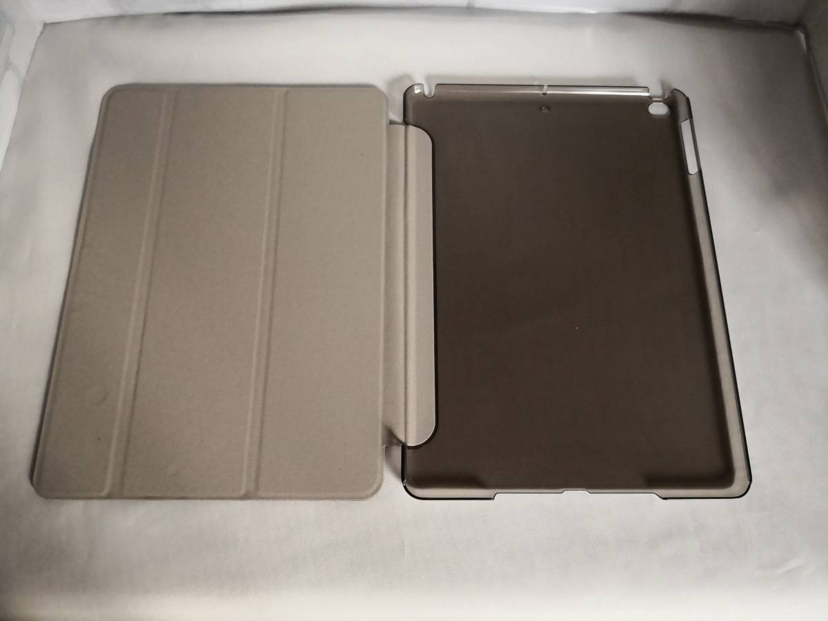 (薄型 軽量) iPad 第6世代/ 第5世代/ iPad Air/Air2 共用 ブラック レザー スマートケース スタンド機能付き_画像6