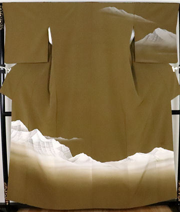 最新作 正絹 袷 訪問着 抹茶色 送料無料 公式行事 レディース 着物 ki23811 Lサイズ 雪山連邦 濡れ描き 仕立て上がり
