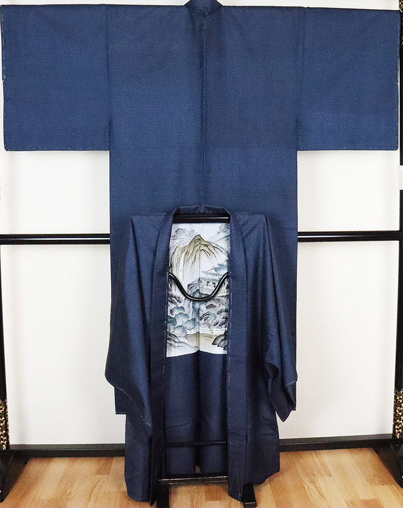 人気特価 紳士用 新品 MY3284 S寸 小亀甲 紺 正絹 大島紬アンサンブル メンズ 送料無料 公式行事 一般 人気特価 紳士用 新品 MY3284 S寸 小亀甲 紺 正絹 大島紬アンサンブル メンズ 送料無料 公式行事 一般