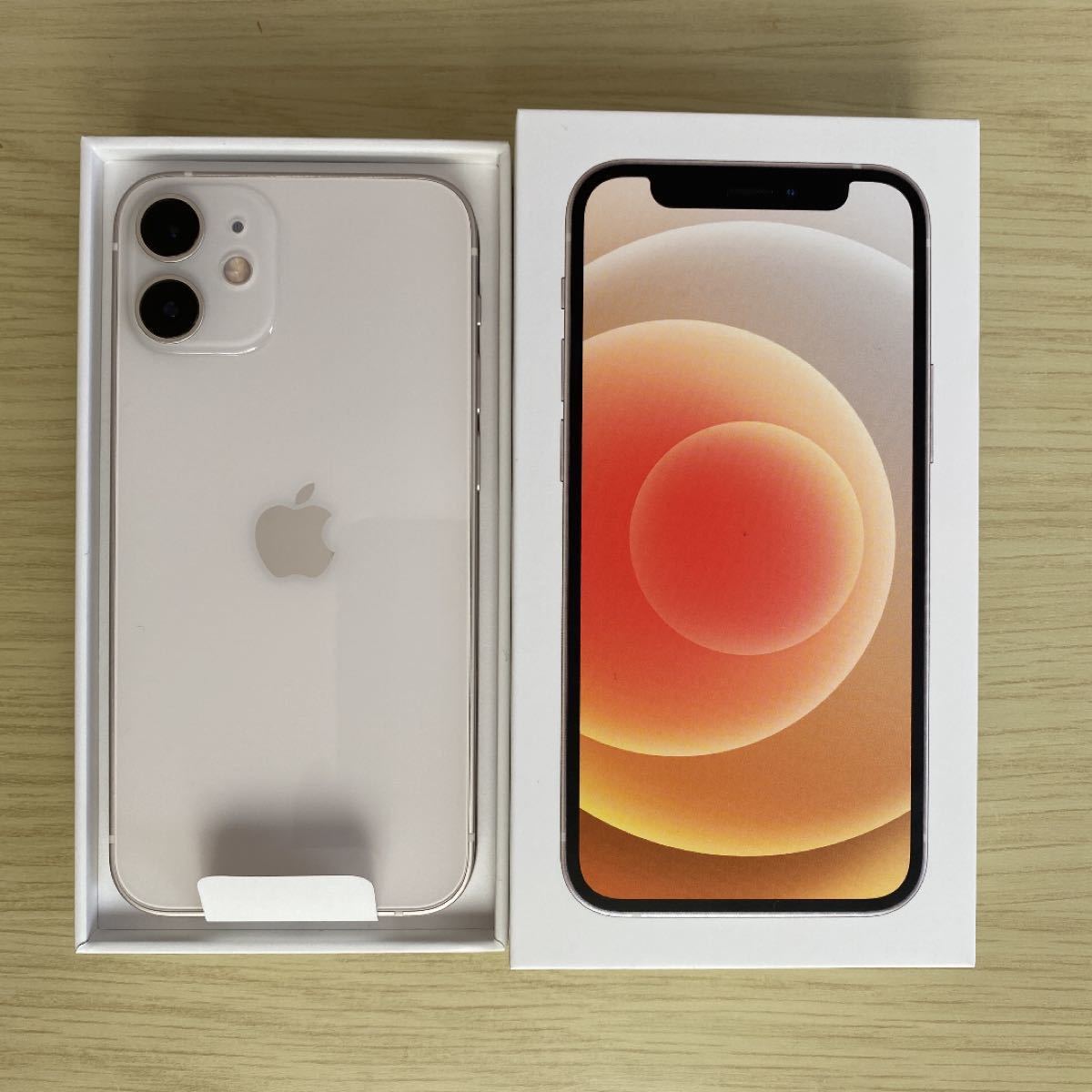 メルカリ iPhone 12 無印White 64 GB SIMフリー MGHP3J/A 0dO3j