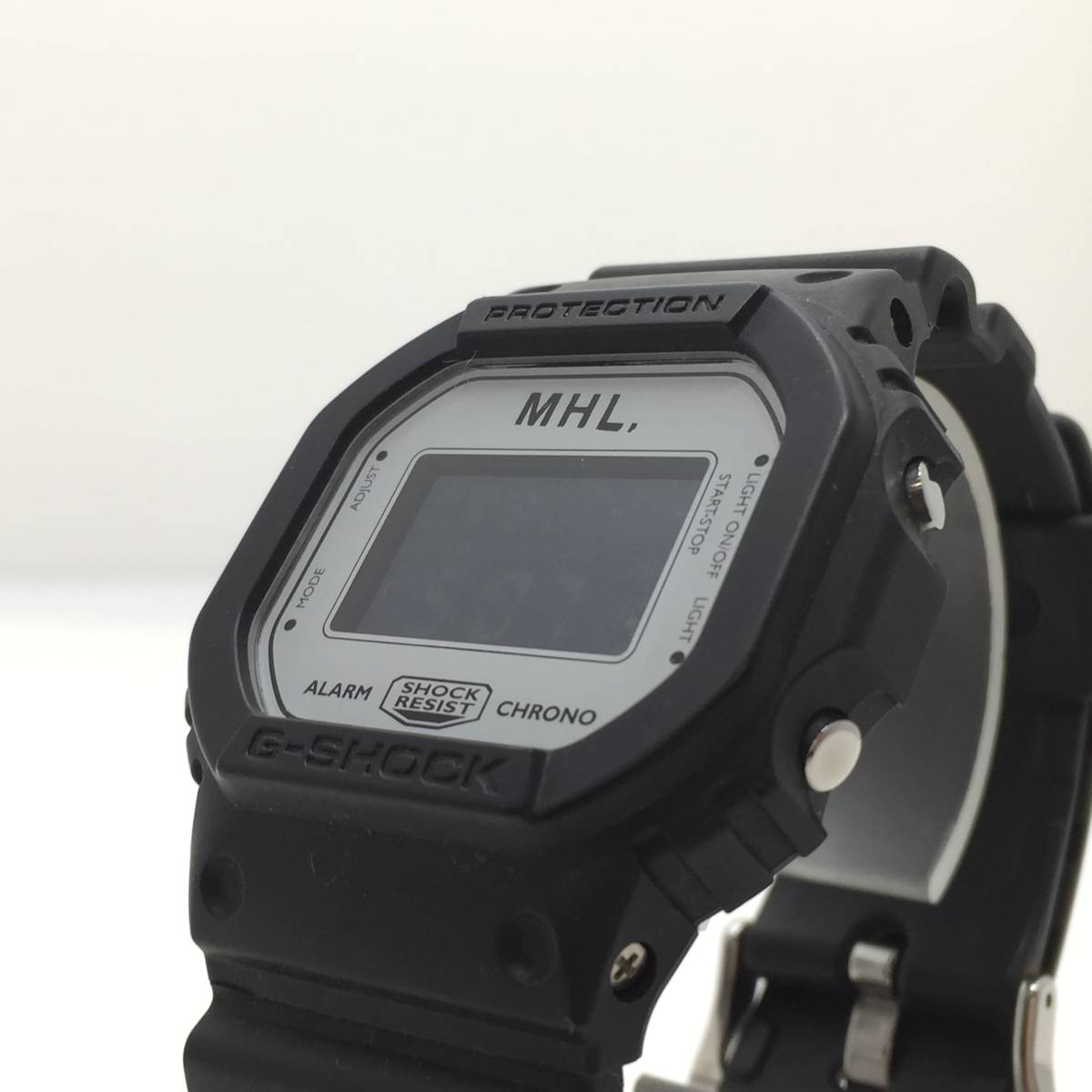 ブランドのギフト 〇CASIO 中古品〇 ブラック×ホワイト DW-5600VT 腕時計 MHL×G-SHOCK - コラボレーションモデル -  labelians.fr
