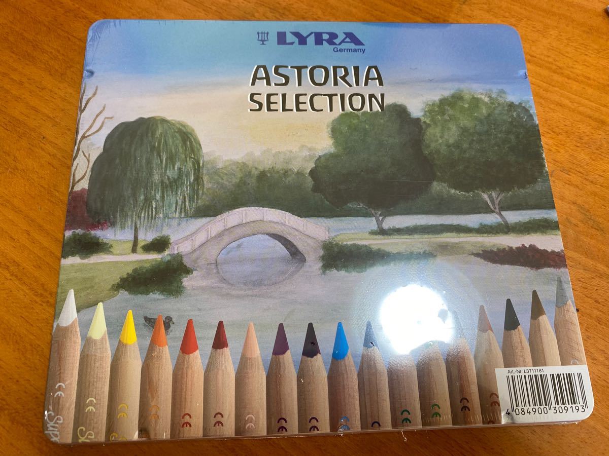 Lyra Super Ferby unlacquered Astoria 18 pencils