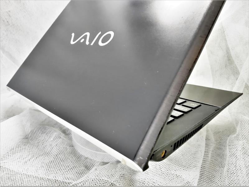 ☆ 訳アリ VAIO Pro 11 ☆ 第4世代 i7 / SSD256GB / 4GBメモリ / フルHD＋タッチ画面 / Win11Pro / Officeソフト_後方側面
