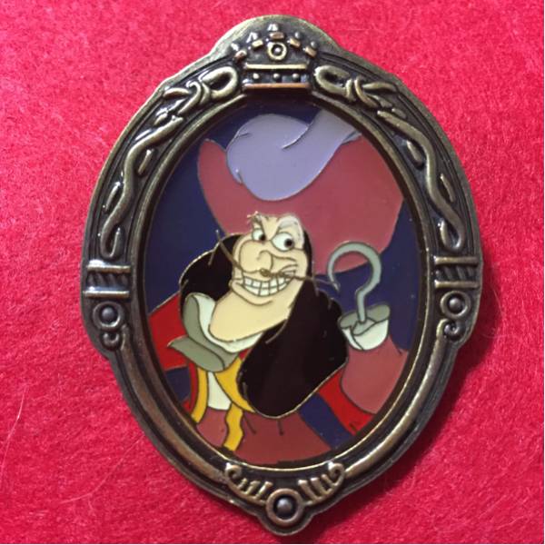 WDW Disney Pin Badge Villan's Peter Pan Hook Captain