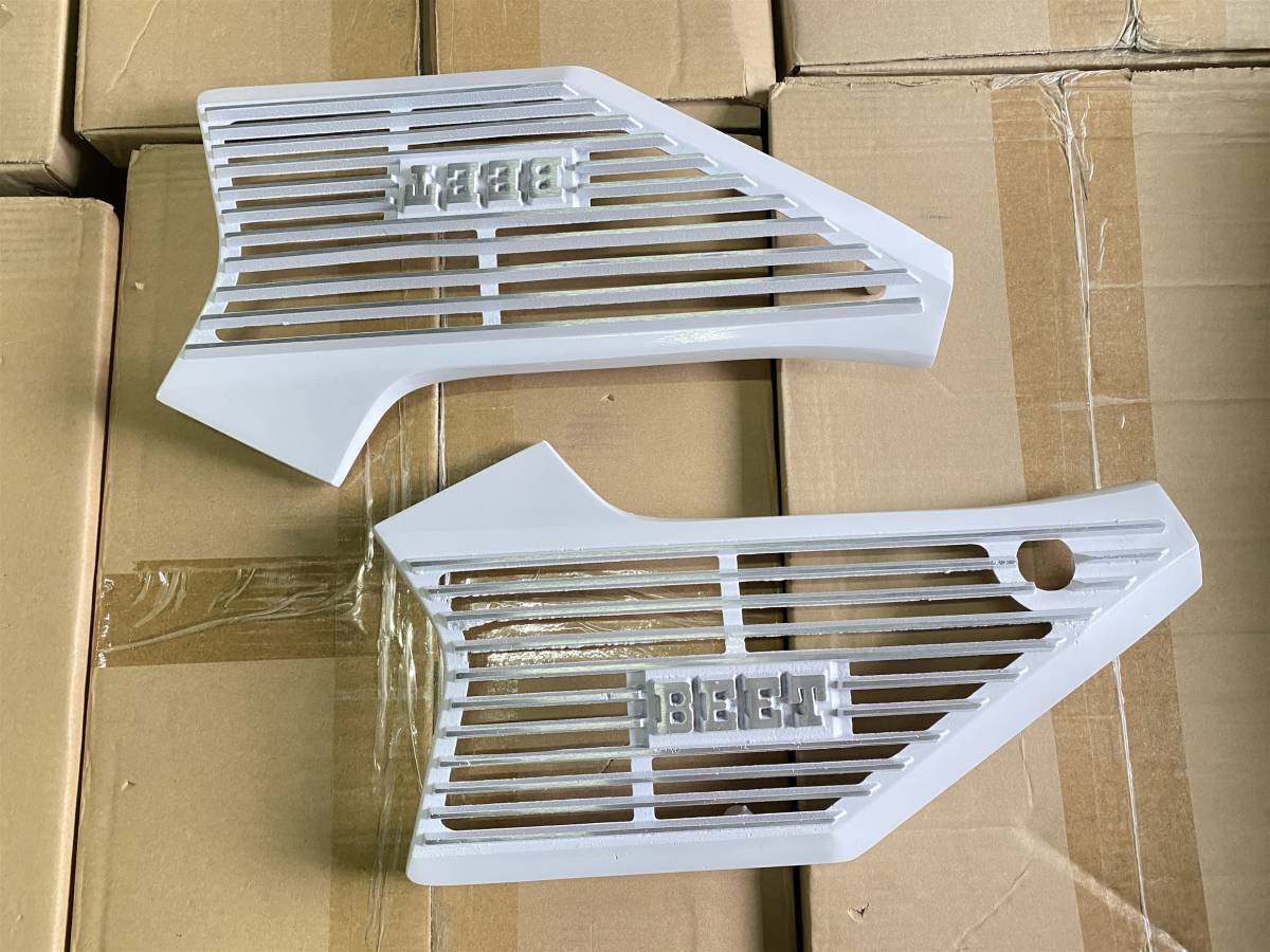 CBX400F アルフィン 白/ ① CBX550F アルミNC07 PC04サイドカバーBEET